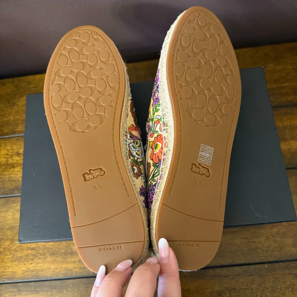 ✨NIB - Coach Women’s Collins Floral Printed Leather Espadrille Flats✨ - Picture 8 of 9